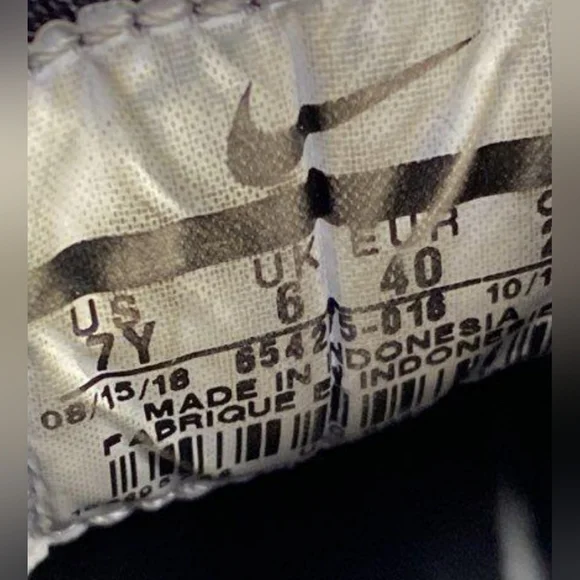 Nike Big Kids' Huarache Run Triple Black Sneakers Size 7Y MSRP $110 - Picture 8 of 12